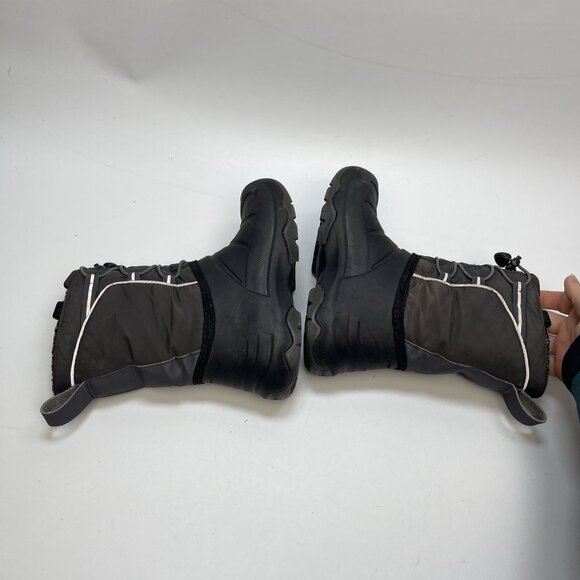 Keen Waterproof Boots Youth 1 Lumi Round Toe Logo Warm Winter -40 Walking Hike - Picture 6 of 13